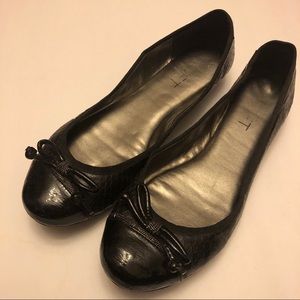 ❗️MAKE OFFER❗️black ballet flats w/ bow decoration